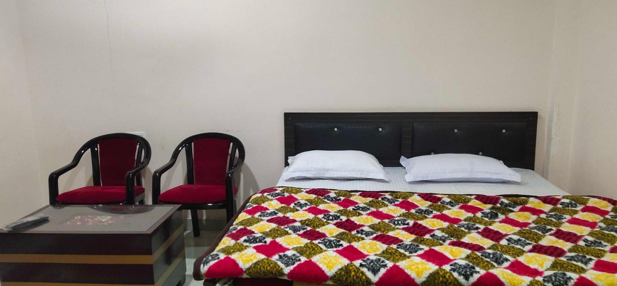 Hotel O Mohani Inn And Banquet Kausani Exteriör bild